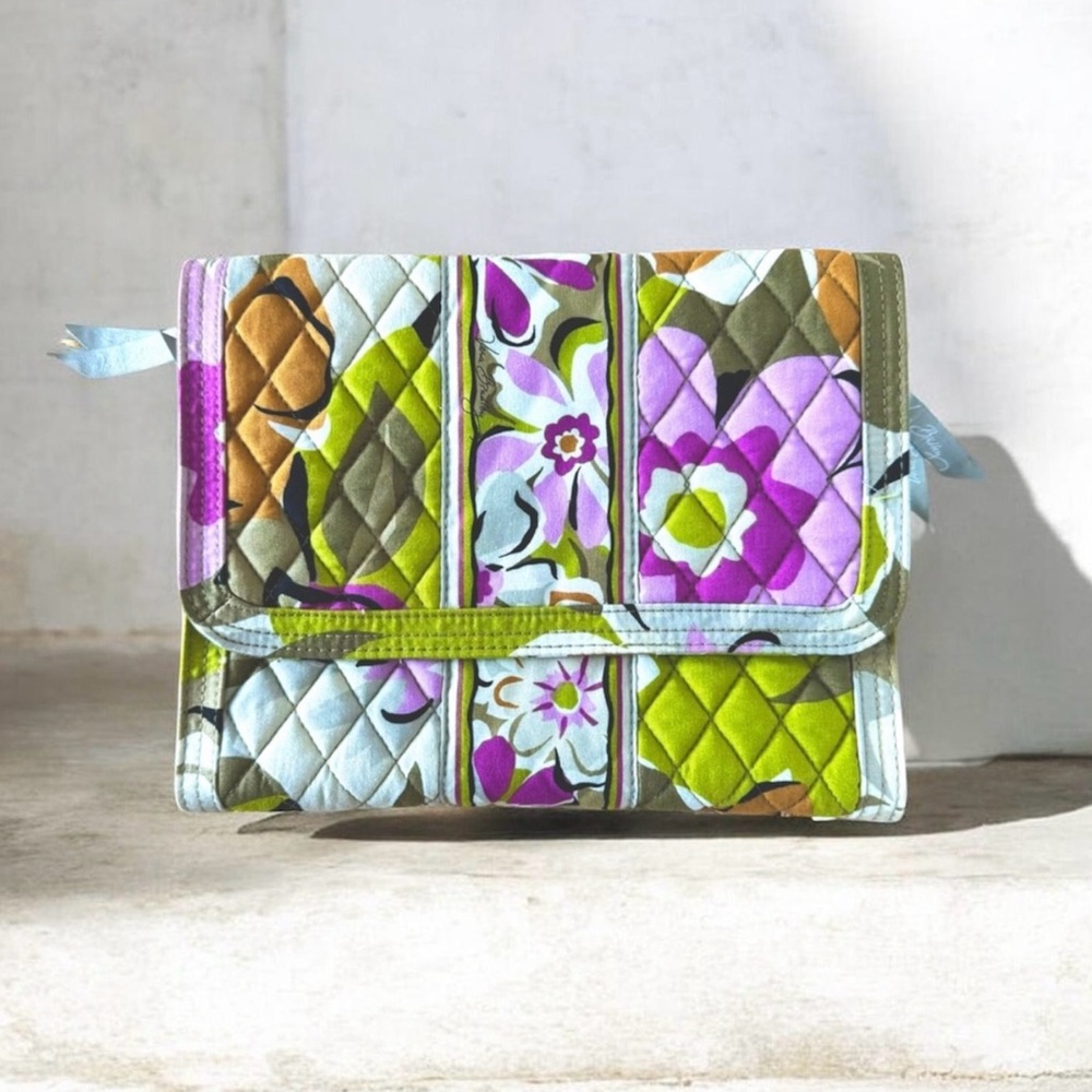 Vera Bradley Portobello Road Print Jewelry Folio